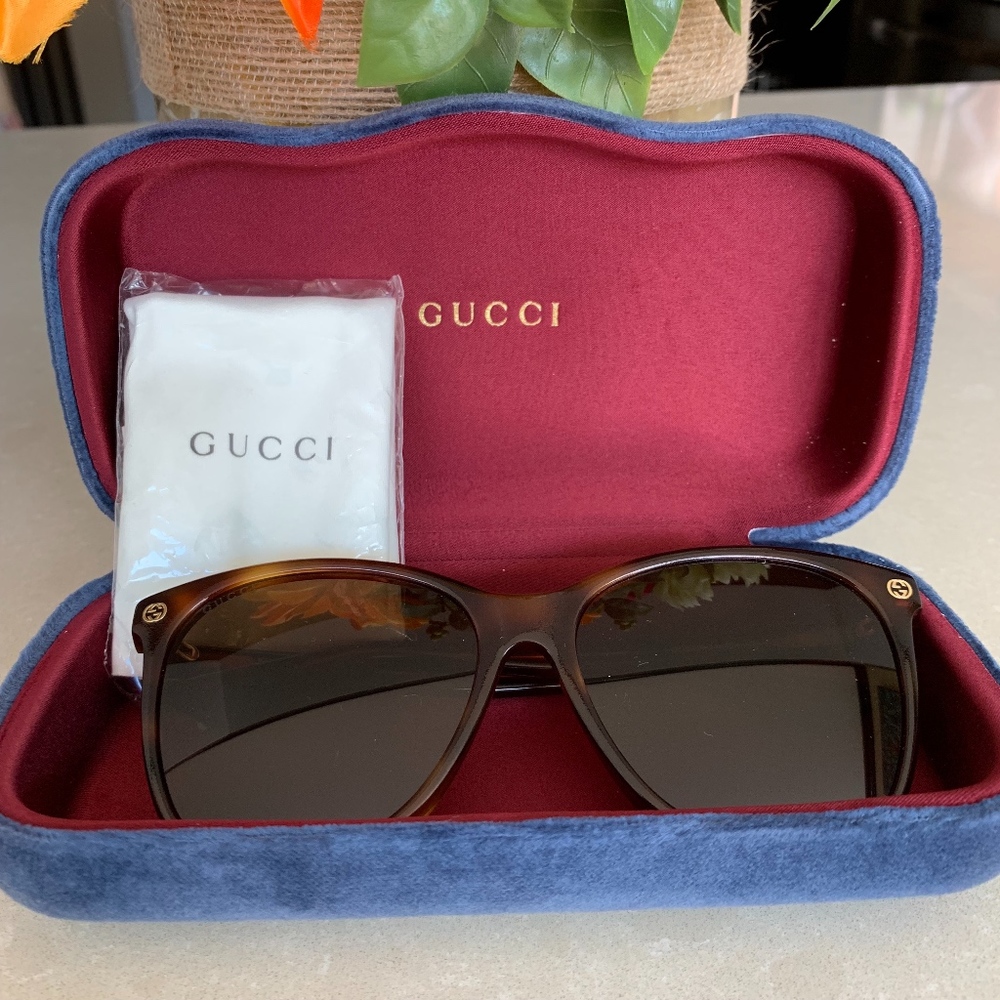 Women's Gucci Sunglasses